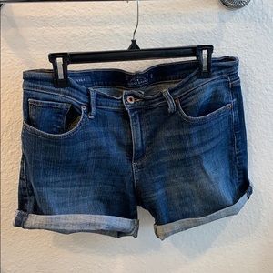 Lucky 🍀 brand shorts